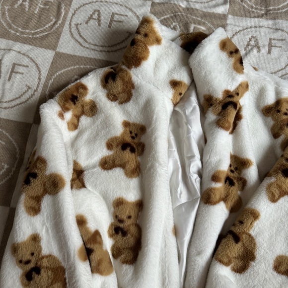 Fuzzy Teddy Bear Jacket - Picture 2 of 3